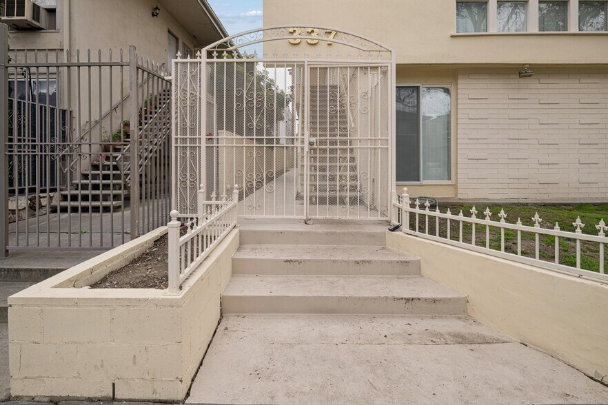 More Photos Of 337 S Rexford Dr, Beverly Hills Apartments For Sale