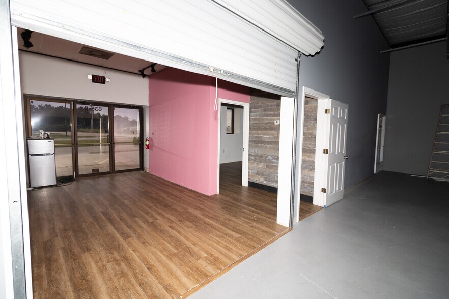 More Photos Of 635 Petro Point Dr, Lake Charles Office For Sale