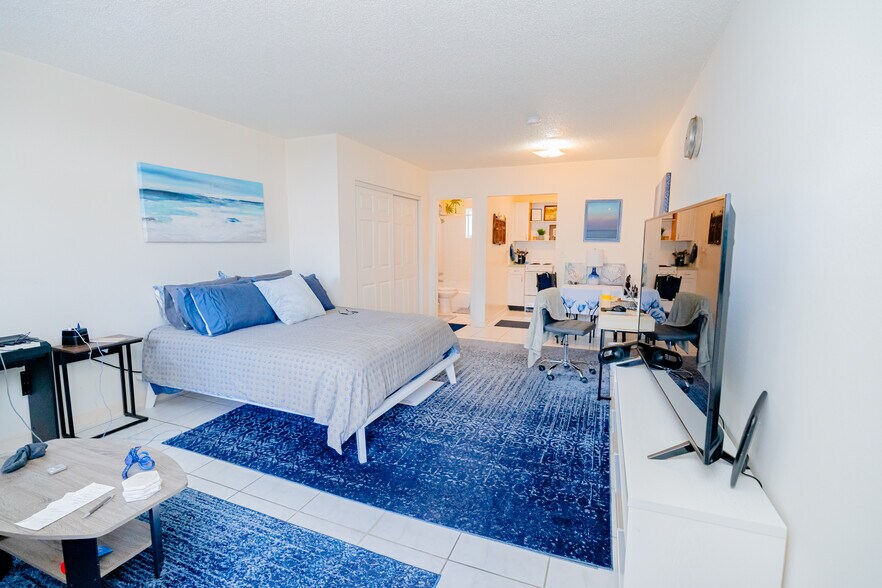 More Photos Of 960 Biarritz Dr, Miami Beach Apartments For Sale