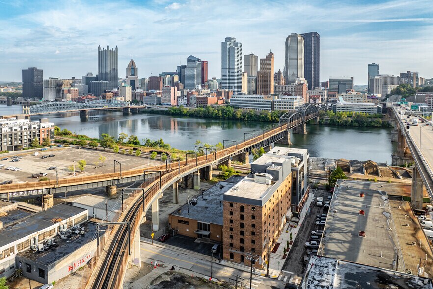 More Photos Of 59 S 2nd St, Pittsburgh Storefront For Lease
