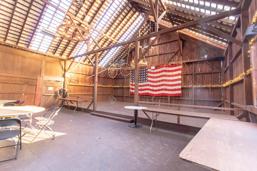 More Photos Of 898 Allentown Rd, Telford Restaurant For Sale