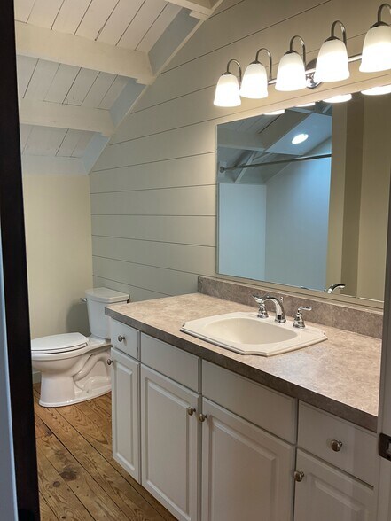 More Photos Of 112 1st St, Perrysville Flex For Lease