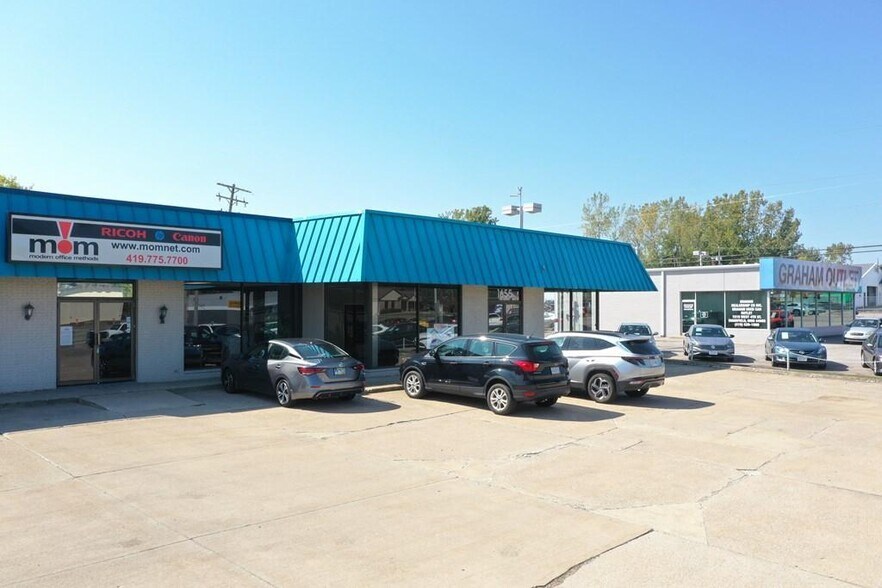 More Photos Of 1653-1655 W 4th St, Mansfield General Retail For Sale