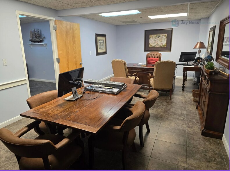 More Photos Of 72 Sharp St, Hingham Medical For Sale