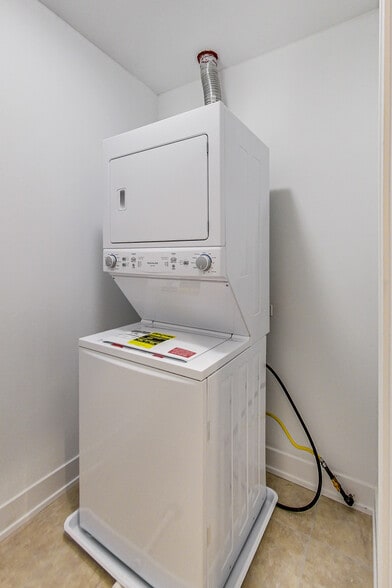 More Photos Of , Chicago Multifamily For Sale