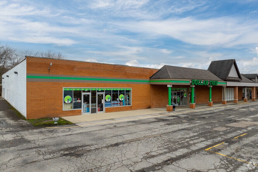 More Photos Of 200-260 N Main St, Rittman General Retail For Sale