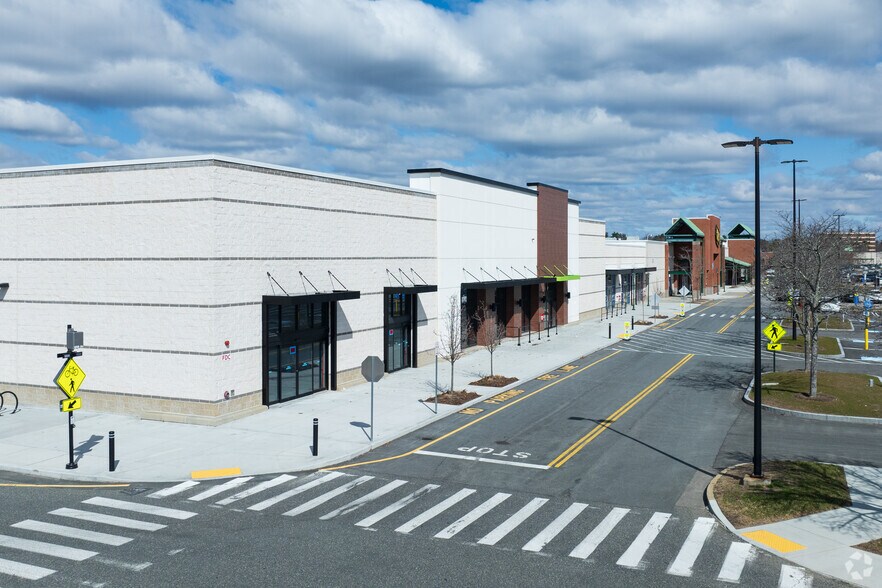 Primary Photo Of 1 Worcester Rd, Framingham General Retail For Lease