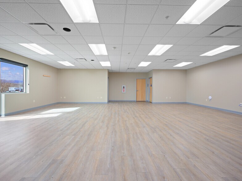 More Photos Of 2530 High Country Ct, Grand Junction Distribution For Lease