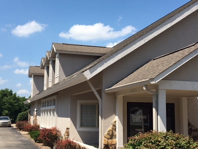 More Photos Of 3725 Kentucky Ave, Indianapolis Medical For Lease