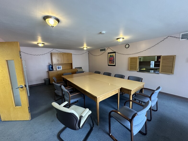 More Photos Of 1400 S Austin Blvd, Cicero Shelter For Sale