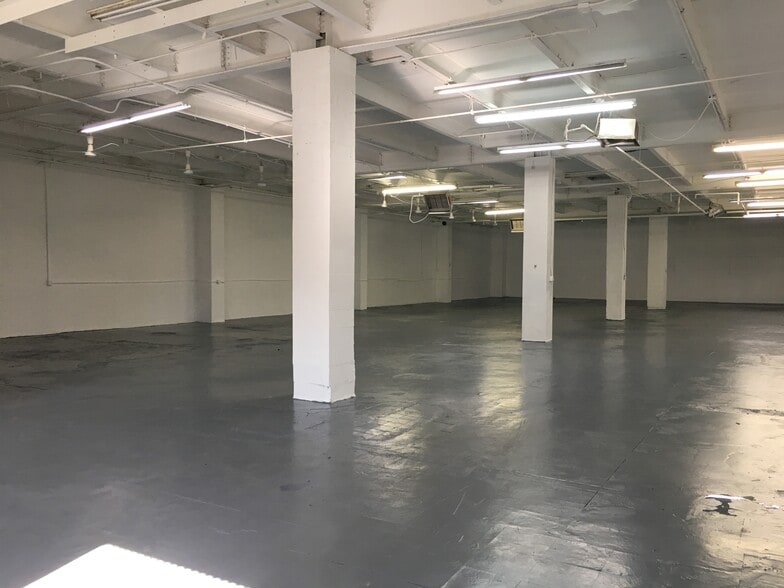 More Photos Of 824 Alabama Ave, Brooklyn Warehouse For Sale