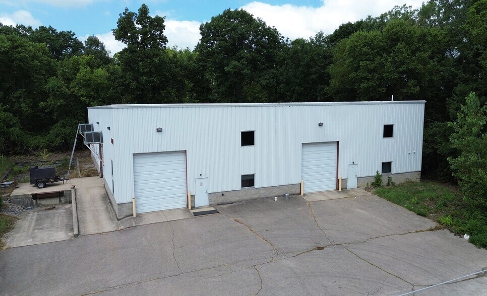 Primary Photo Of 2571 Timber Ln, Dayton Warehouse For Lease
