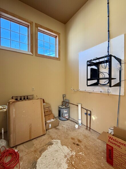 More Photos Of 40 Summers Way, Roanoke Freestanding For Lease