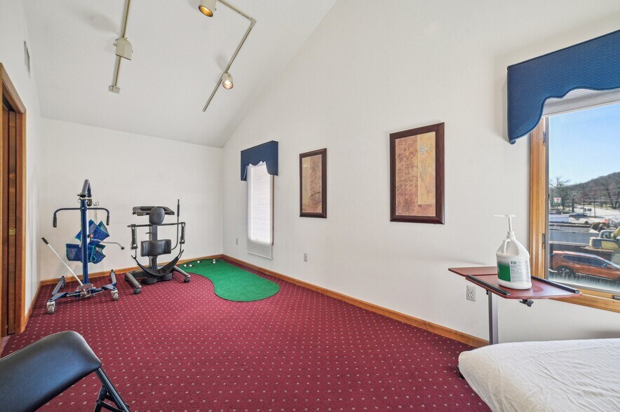 More Photos Of 188 Newark Pompton Tpke, Little Falls Office Residential For Sale