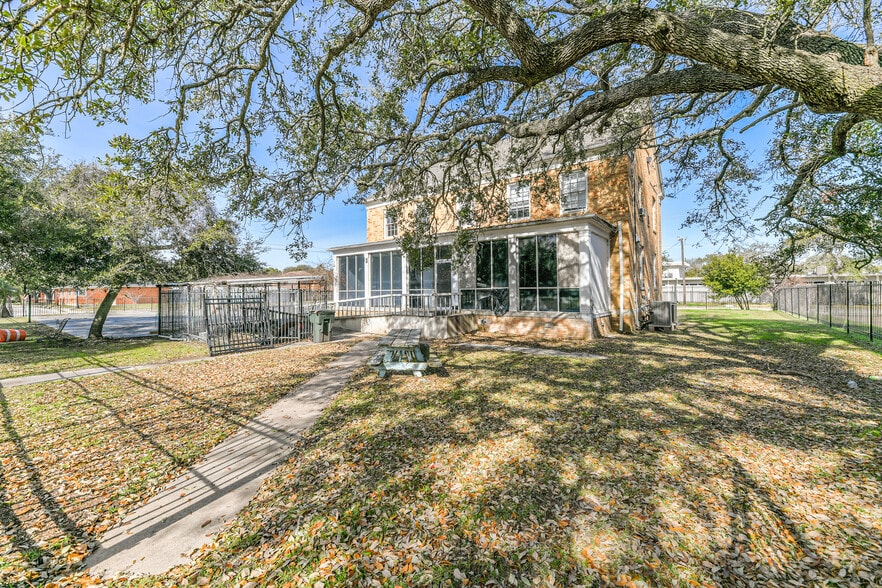 More Photos Of 1424 45th st, Galveston Land For Sale