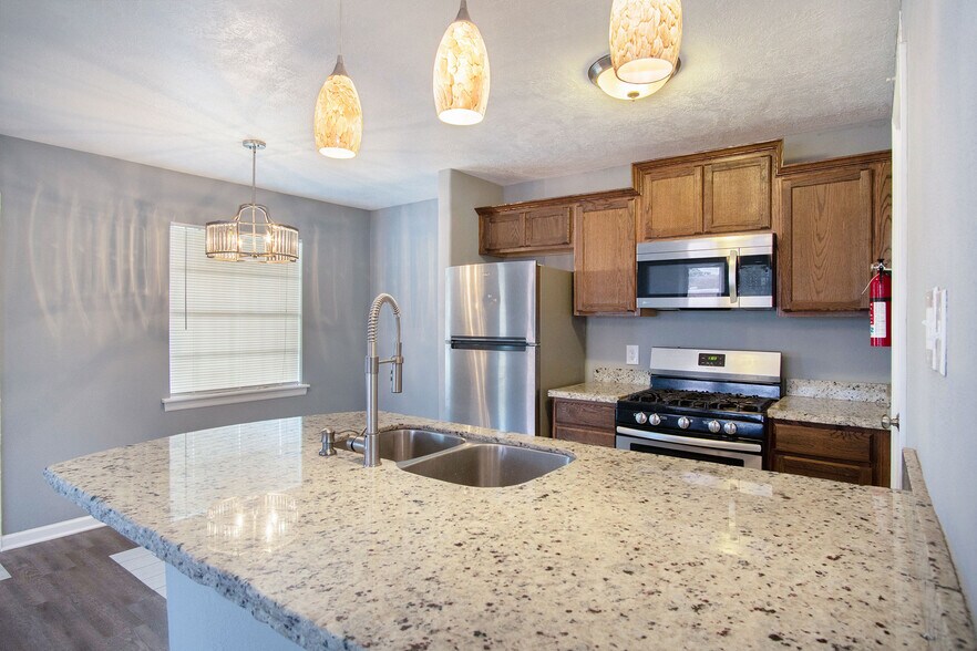 More Photos Of 3300 S College Ave, Bryan Apartments For Sale