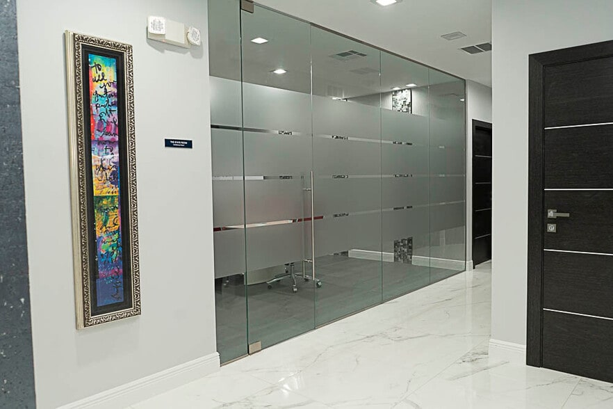 More Photos Of 3333 W Commercial Blvd, Fort Lauderdale Medical For Sale