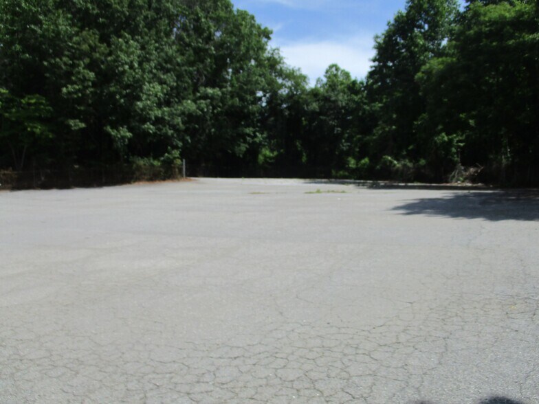 More Photos Of 91 New Leicester Hwy, Asheville Flex For Sale