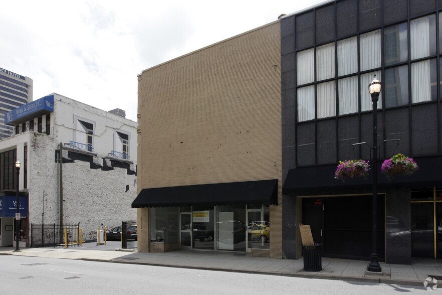 More Photos Of 217 6th Ave N, Nashville Storefront Retail Office For Lease