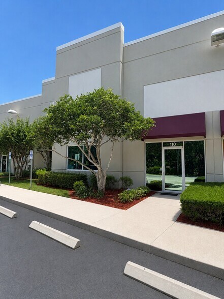 Primary Photo Of 575 NW Mercantile Pl, Port Saint Lucie Warehouse For Lease
