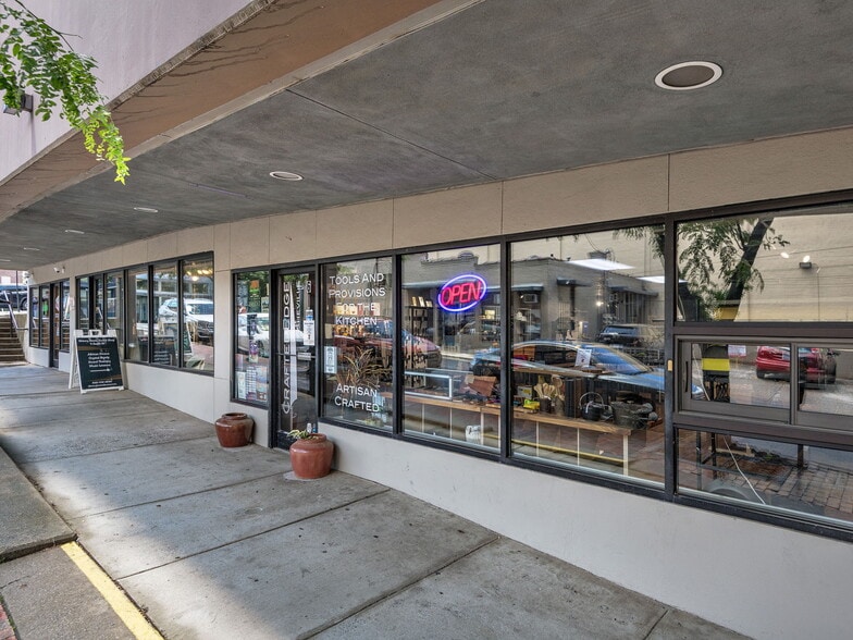 More Photos Of 2-16 Eagle St, Asheville Storefront Retail Office For Lease