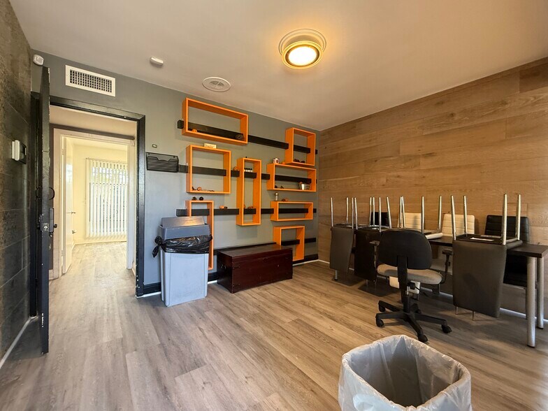 More Photos Of 6086 Brockton Ave, Riverside Medical For Lease