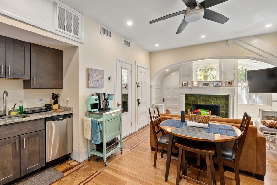 More Photos Of 14 Chiswick Rd, Brighton Apartments For Sale