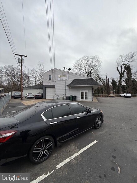 More Photos Of 476-486 Cambridge St, Fredericksburg Auto Dealership For Lease
