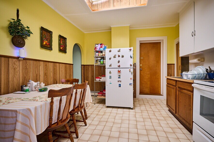 More Photos Of 42-44 Pleasant St, Easthampton Storefront Retail Residential For Sale