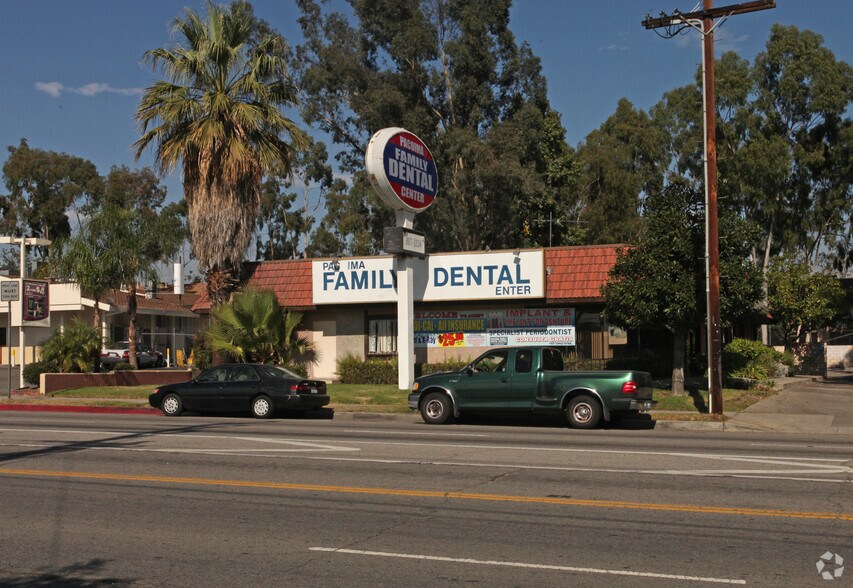 More Photos Of 9722 Laurel Canyon Blvd, Arleta Medical For Lease