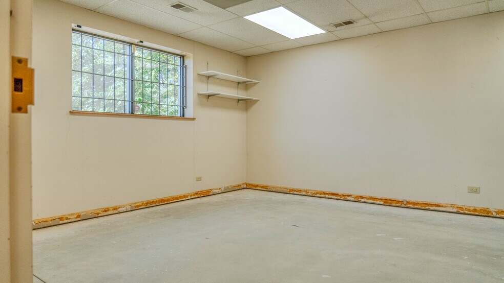 More Photos Of 2737 W 2nd Ave, Denver Warehouse For Lease