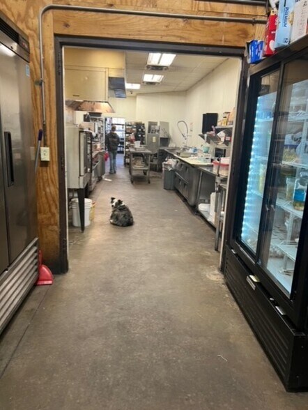 More Photos Of 1190 S Highway 59, Decatur General Retail For Sale