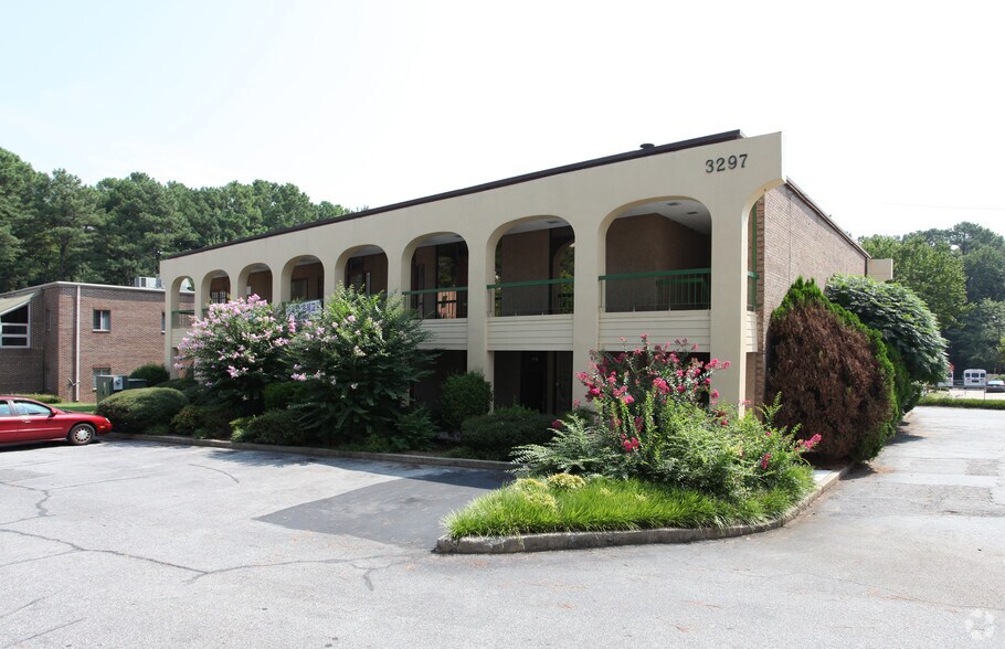 More Photos Of 3297 Northcrest Rd, Atlanta Office For Lease
