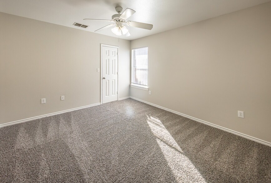 More Photos Of 602 N Belmont, Lubbock Apartments For Sale