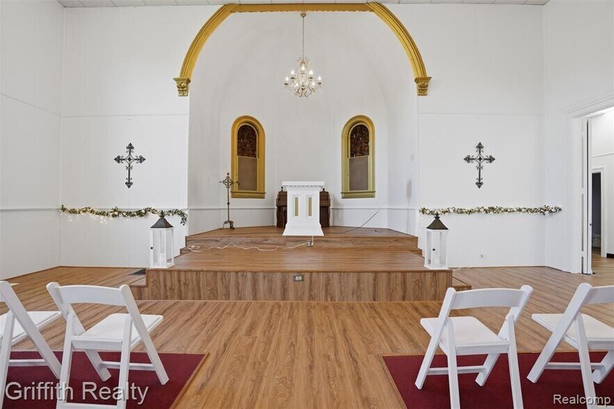 More Photos Of 131 E Main St, Vernon Religious Facility For Sale