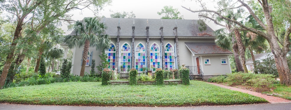 More Photos Of 219 Highway 51 NE, Steinhatchee Lodge Meeting Hall For Sale