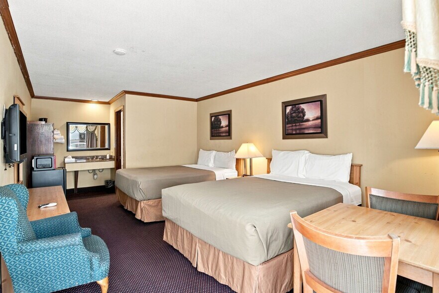 More Photos Of 1418 S Oak Ave, Owatonna Hotel For Sale