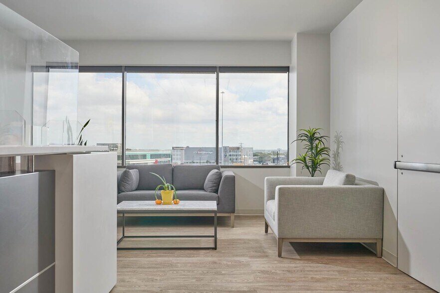 More Photos Of 505 E Huntland Dr, Austin Office For Lease