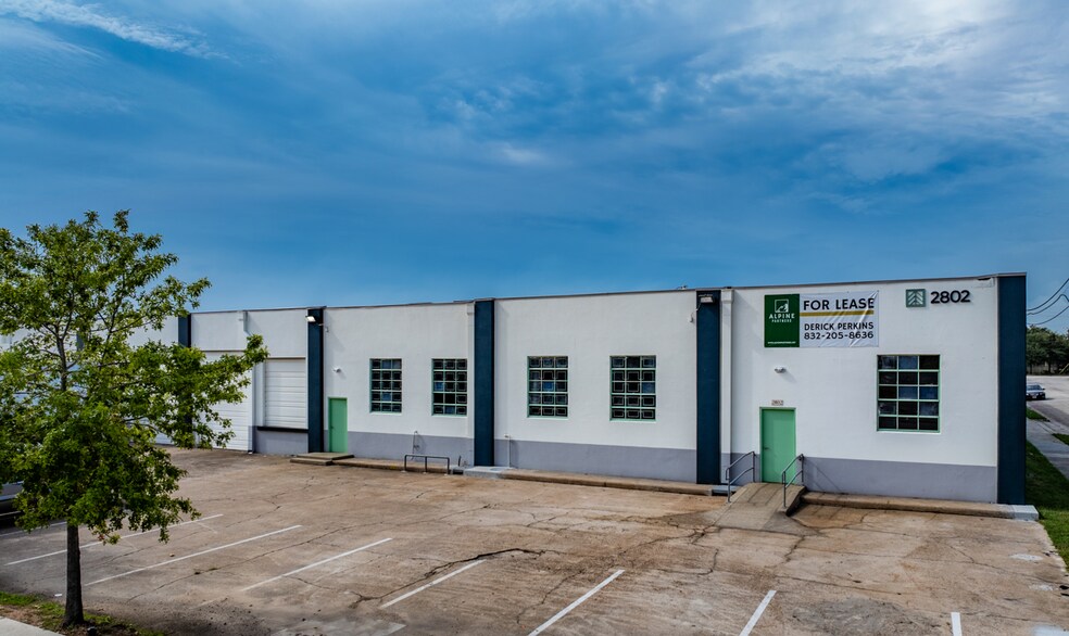 More Photos Of 2802 Canal St, Houston Warehouse For Lease