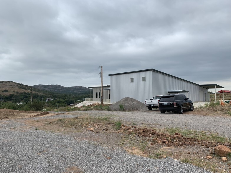 More Photos Of 18377 State Highway 49 & 18407 State Highway 49, Medicine Park Freestanding For Sale