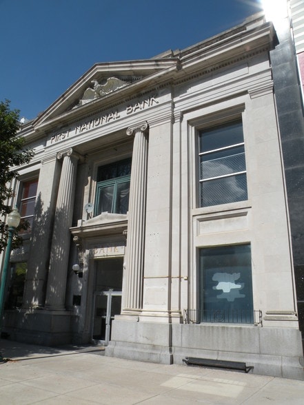 More Photos Of 226-228 5th Ave S, Clinton Bar For Sale