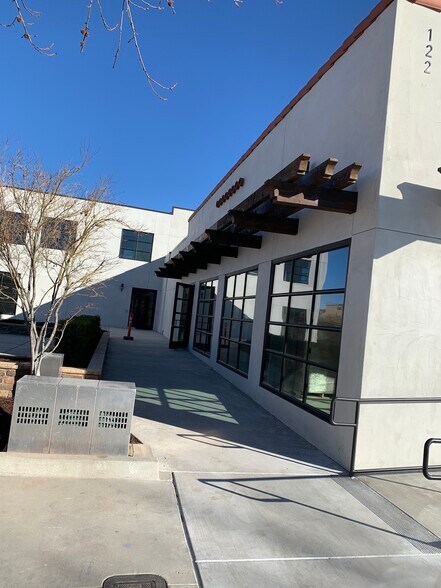 More Photos Of 122 S Green St, Tehachapi Storefront Retail Office For Lease