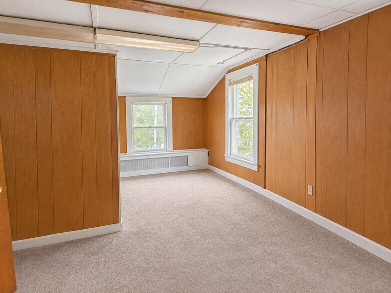 More Photos Of 105 W Catherine St, Milford Office For Sale