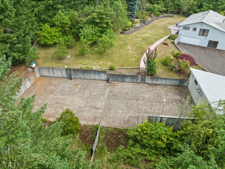 More Photos Of 115 NW Harmony Ln, Corvallis Specialty For Sale