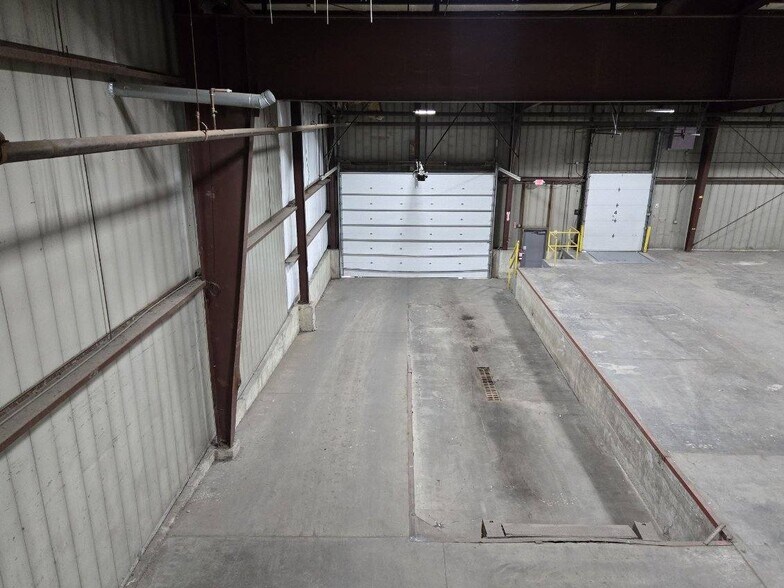 More Photos Of 2055 N Towne Ln NE, Cedar Rapids Industrial For Sale