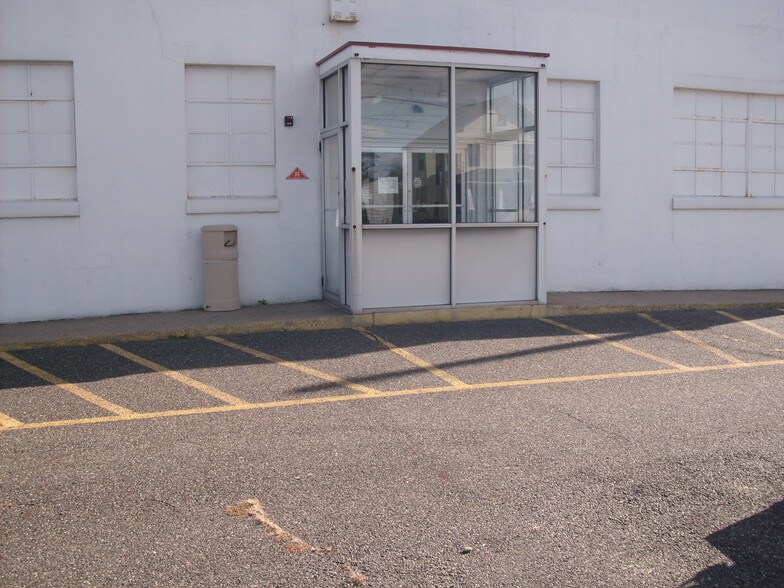 More Photos Of 1170 Route 130 North Hwy, Burlington Storefront For Lease
