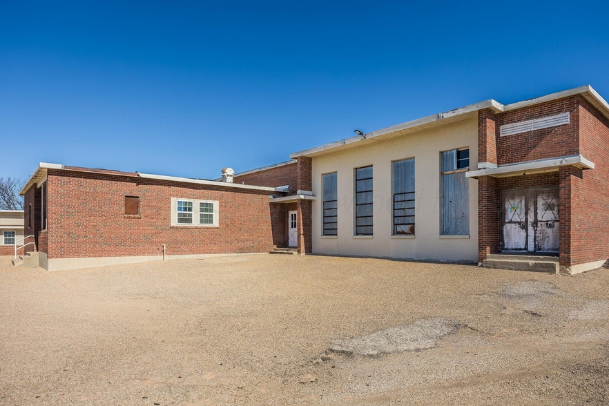 More Photos Of 2800 NW 9th St, Amarillo Schools For Sale