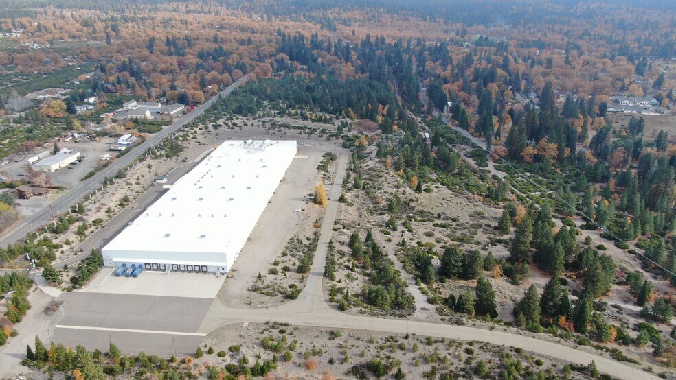 More Photos Of 210 Ski Village Dr, Mount Shasta Distribution For Sale