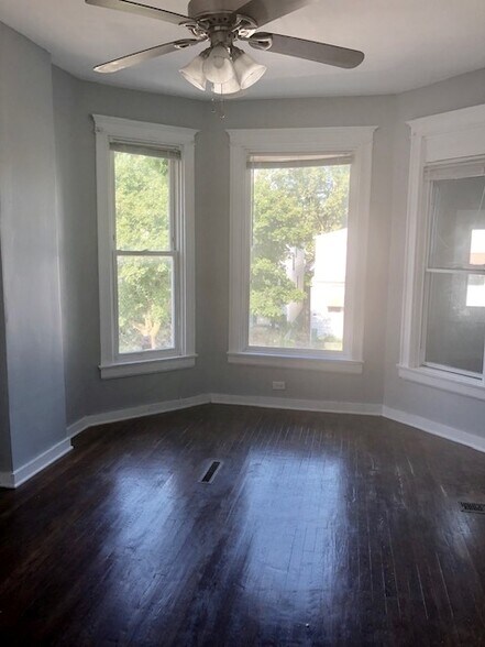 More Photos Of 7133 S Greenwood Ave, Chicago Apartments For Sale