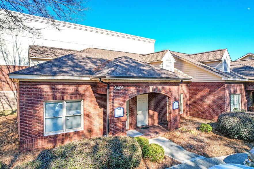 More Photos Of 6406 Carmel Rd, Charlotte Office For Sale